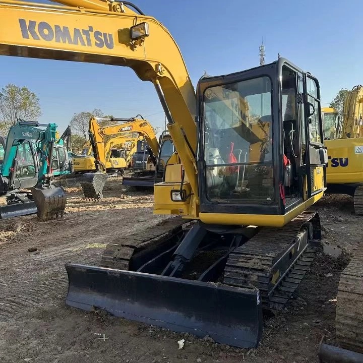 Used KOMATSU Excavator PC60 - Image 2