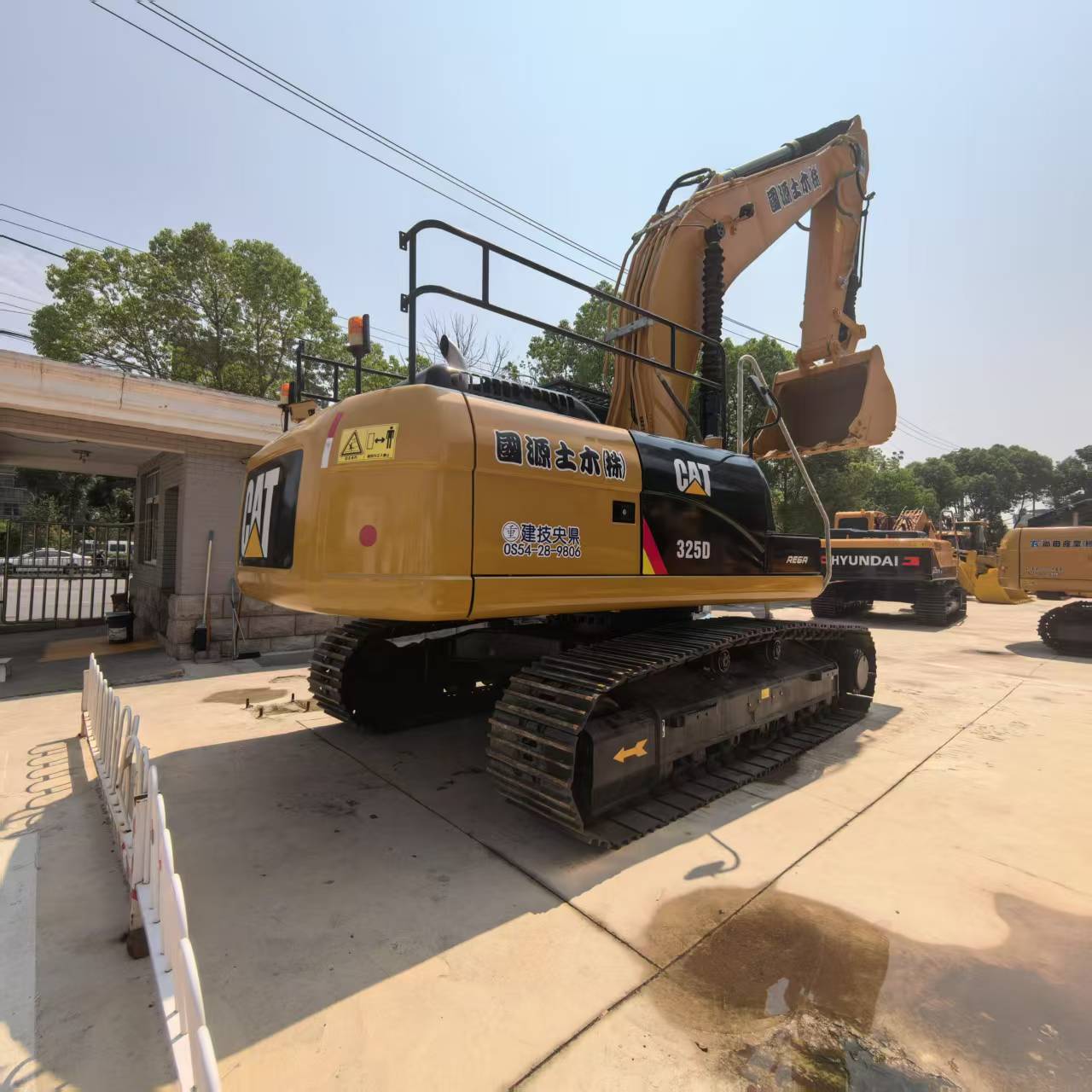 Used Catepillar Excavator CAT 325D - Image 2