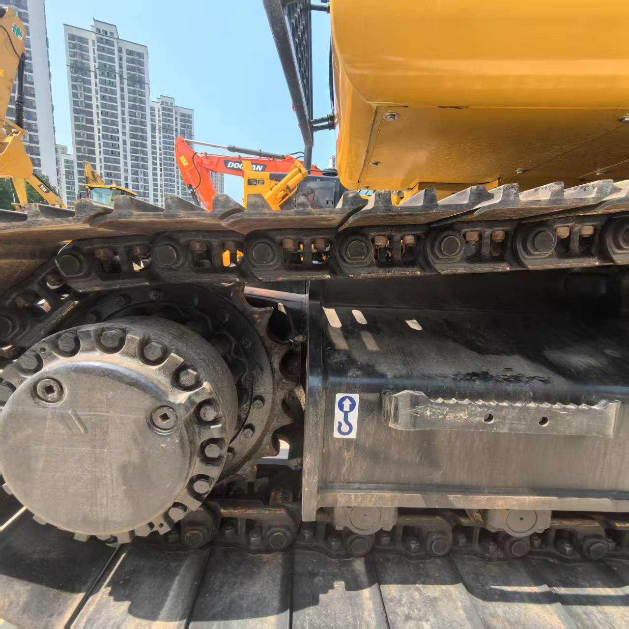 Used Catepillar Excavator CAT 325D - Image 5