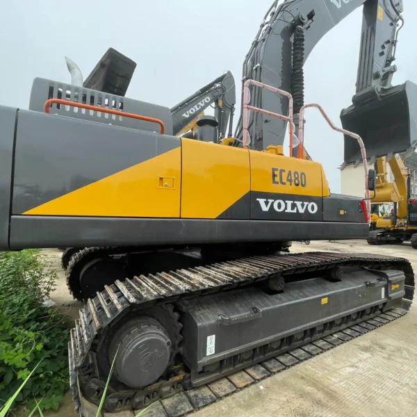 Wheeled vs. Crawler Excavators: Which Is Right for Your Job?