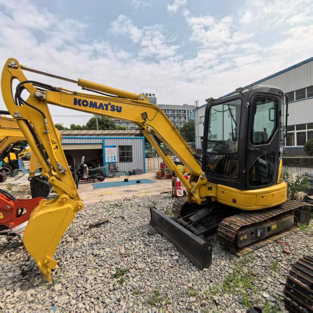 Used Komatsu Excavator PC35MR - Image 2